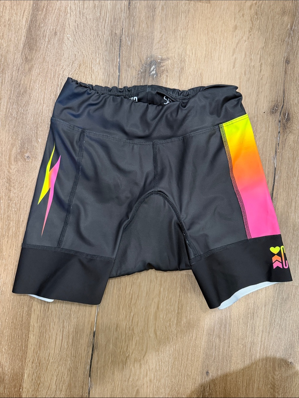 Coeur Triathlon 5 inch Shorts Voltage Neon Pink & Yellow size small